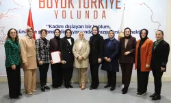 AK Parti Kadın Kolları'ndan 10 ilde bayrak değişimi