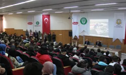 Başkan Erkoyuncu Selçuk Üniversitesi'nde öğrencilerle buluştu