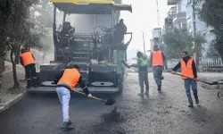 İzmir'de yol çalışmaları devam ediyor