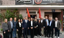 Bornova Arnavutları Derneği’nde hukuksuzluklara karşı dayanışma mesajı