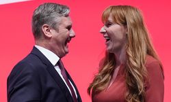 İNGİLTERE de Ek Damga Vergisi" İstifası