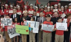 Bursa Kükürtlü TSO İlkokulu’nda Kızılay öğrencilerine kolluk takıldı