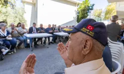 İzmir'de Başkan Tugay gazilerle buluştu