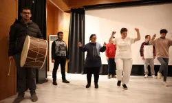 Kocaeli'de engelleri aşan adımlar sahneye taşınıyor
