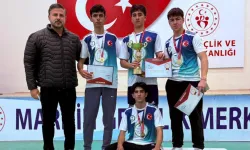 Mardin Yeşilli Gençlerbirliği'nden çifte şampiyonluk