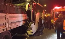 Anadolu Otoyolu'nda yolcu otobüsü TIR'a çarptı: 1 ölü, 3 yaralı