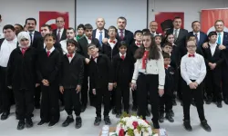 Bakan Tekin Malatyalı öğrencilerle buluştu