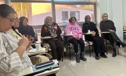 Engelsiz Ebeveyn Akademisi'nde dijital dünyada güvenli rehberlik