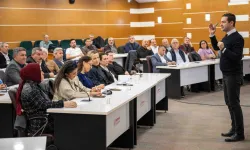 İzmirli muhtarlar Bornova Muhtarlar Akademisi'nde buluştu