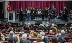 İzmir Bornova'da efsane notalar yankılandı