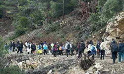İzmirli gençler hem yürüdü hem sosyalleşti