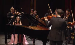 12 yaşındaki piyanist iki konserle sahnede