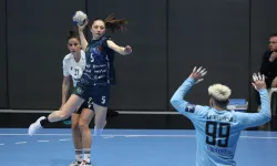 Bursalı kadın hentbolcular Avrupa'da yarı final için avantajı kaptı