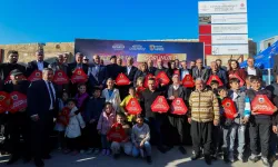 Gaziantep'te 'Reflektör Tak, Görünür Ol' projesinde ilk dağıtım gerçekleştirildi