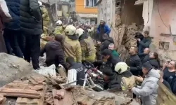 İBB: Fatih'teki bina çökmesinin nedeni inceleniyor