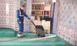 İzmir'in camilerinde bayram temizliği