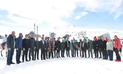 Kayseri Erciyes'te 'kökbörü' heyecanı