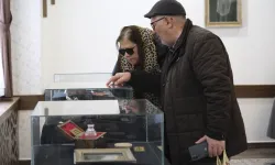 Kutsal Emanetler Bedesten'de