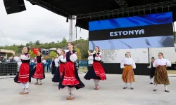 Antalya Çocuk Festivali renkli görüntülere sahne oldu
