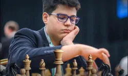 Bursa'dan dünya rekoruna uzanan gurur.. 14 yaşındaki Yağız Kaan barajı aştı