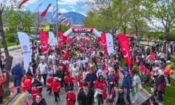 Denizli'de 23 Nisan Coşkusu çocuk koşusuyla başladı