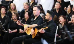 İzmir Aliğa'da Aşık Veysel Türküleri yankılandı