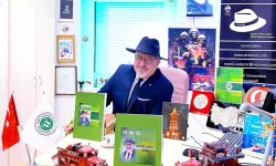 Necmi Cemal'den üçüncü kitap... Yazı tarzında yeni dönem