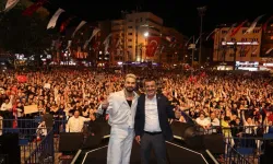Denizli'de dev buluşma: On binler Sefo konserine akın etti