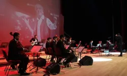 Denizli'de Edip Akbayram şarkılarıyla unutulmaz bir konser