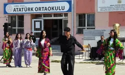 Keşan Atatürk Ortaokulu'nda bahar coşkusu