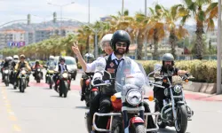 Klasik motosikletler farkındalık için yollarda