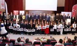 Şahbaz Derneği'nden Filistin temalı konuşma yapan öğrenciye umre hediyesi