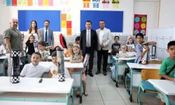 Bursa Osmangazi'de Başkan Aydın çocukların karne heyecanına ortak oldu