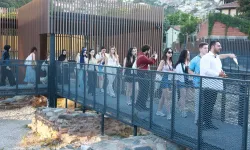 Bursa Osmangazi'de gençler tarihin izini doku avıyla sürdü