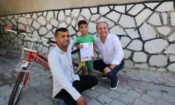Denizli'de 6 minik hayalini kurduğu bisiklete kavuştu