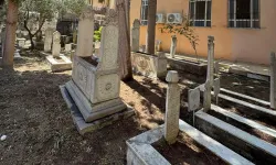 İzmit Hüseyin Paşa Camii haziresine Büyükşehir vefası