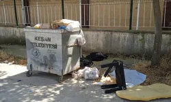 Keşan'da vatandaşlardan ot ve çöp isyanı