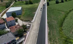Sakarya'da Yazlık Kavşağı'nın yükünü alacak duble yolda asfalt başladı