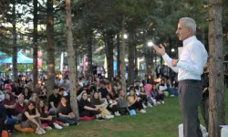 Bakan Uraloğlu kariyer buluşmasında gençlerle buluştu