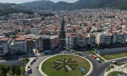 İzmir Balçova'nın caddeleri 'çiçek gibi' oldu