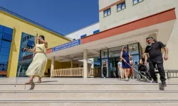 İzmir'de görme engellilere rehberlik edecek personele özel eğitim