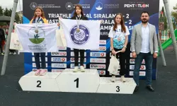 Bursa Osmangazili kardeşler aynı kürsüde ödül aldı