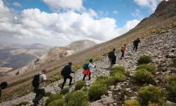 Dağcılar Mereto Zirvesi'ne tırmandı