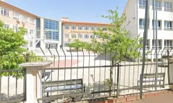 Manisa'da liseye silahlı saldırı! Yaralılar var, saldırgan gözaltına alındı