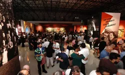 Nazım Hikmet'in Romantika Sergisi İzmir'de açıldı