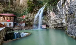 Trabzon'un turizm merkezleri ziyaretçi akınına uğruyor