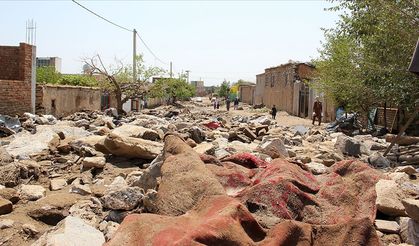 B.M. Kör ve Sağır; Güney Türkistan Tamamen Sular Altında