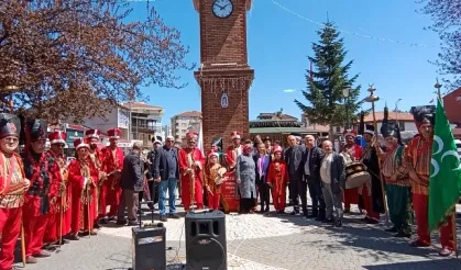 Pazaryeri'nden CHP'li vekillere mehterli gönderme