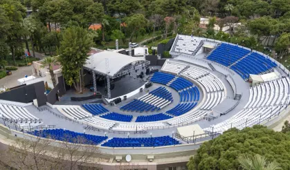 İzmir'de Açıkhava'ya VIP konforu