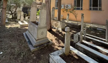 İzmit Hüseyin Paşa Camii haziresine Büyükşehir vefası